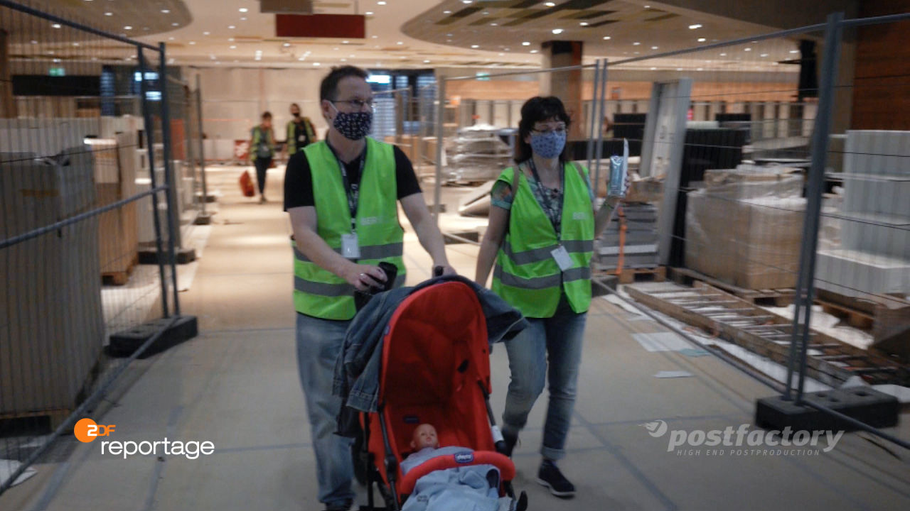 PostFactory ZDF Reportage Behrendt Alkhannak: Flughafen Berlin - Der Pannen-Airport BER geht an den Start